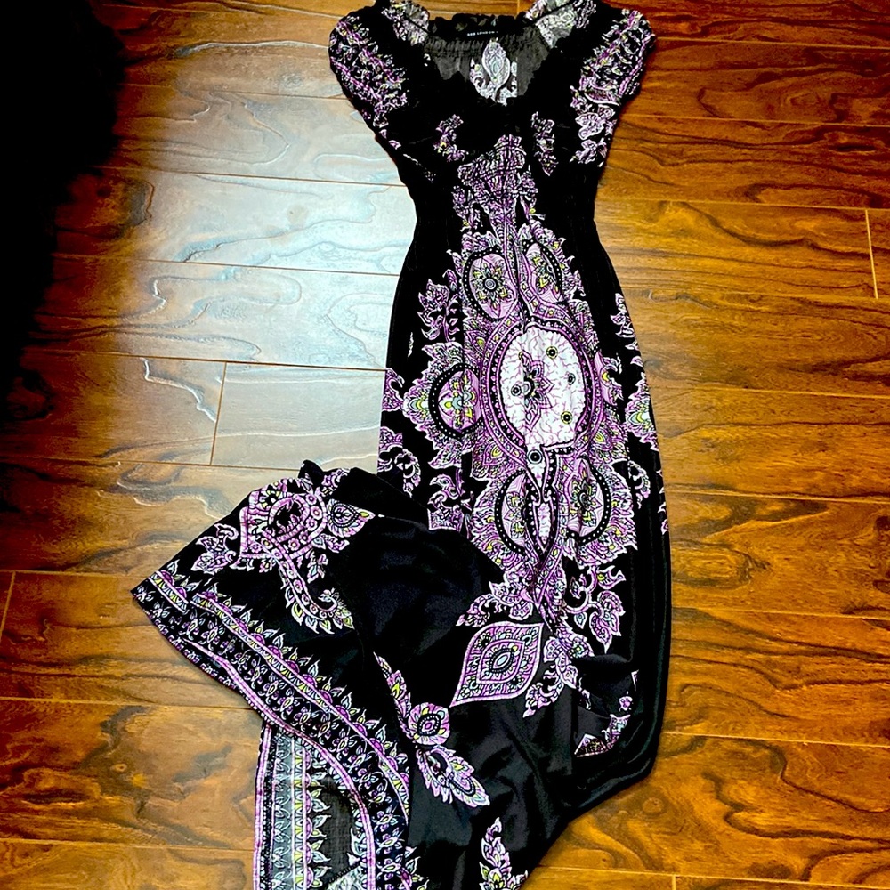 Beautiful low front style maxi dress. Size S